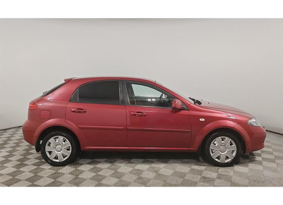 Chevrolet Lacetti 1.6 AT (109 л.с.)