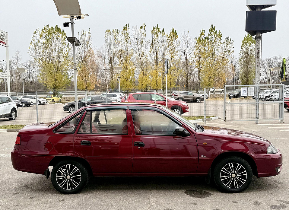 Daewoo Nexia, I Рестайлинг 1.5 MT (80 л.с.)