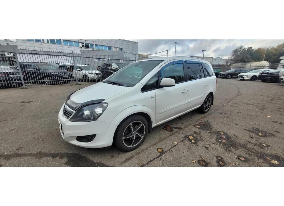 Opel Zafira, B Рестайлинг 1.8 AMT (140 л.с.)