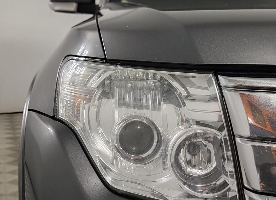 Mitsubishi Pajero, IV Рестайлинг 2 3.0 AT (174 л.с.) 4WD