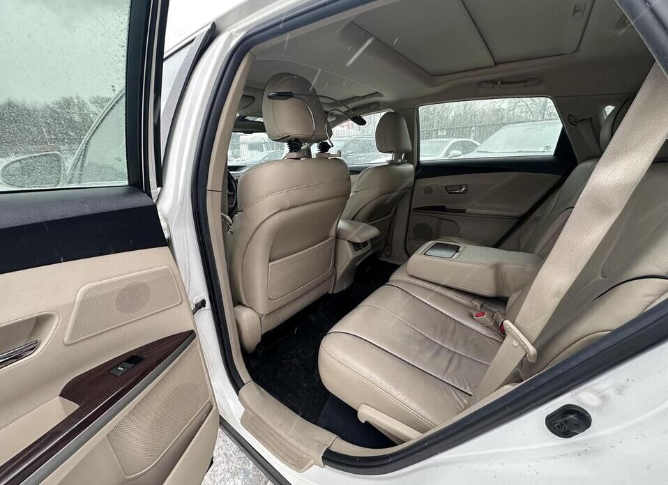 Toyota Venza, I Рестайлинг 2.7 AT (185 л.с.) 4WD