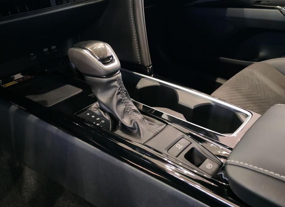 Toyota Camry, IX (XV80) China Market 2.0 CVT (173 л.с.)