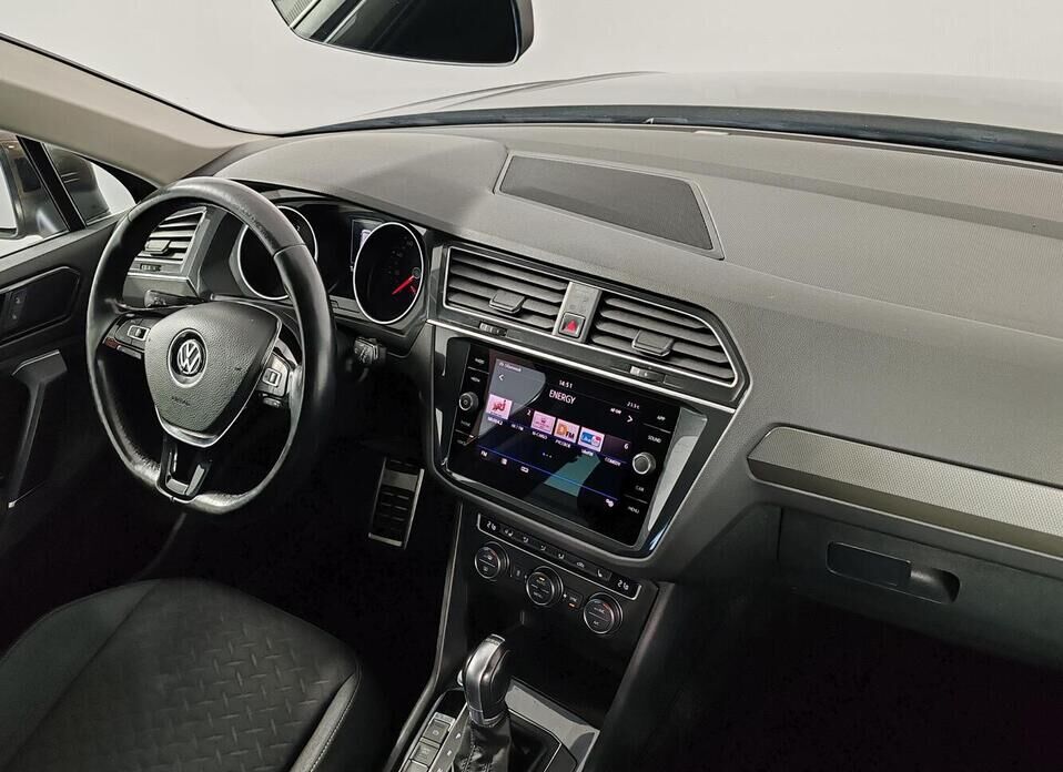 Volkswagen Tiguan 2.0d AMT (150 л.с.) 4WD