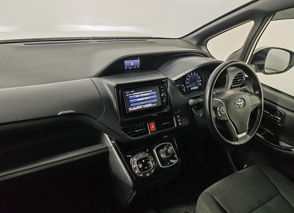 Toyota Voxy, III (R80) 1.8hyb CVT (99 л.с.)