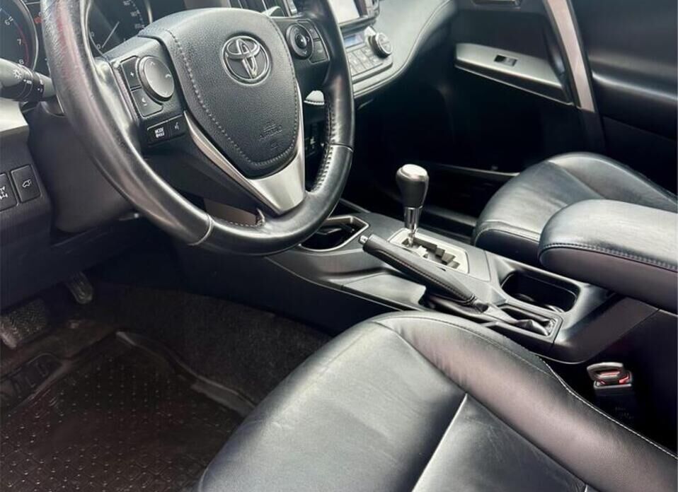 Toyota RAV4, IV (XA40) Рестайлинг 2.5 AT (180 л.с.) 4WD
