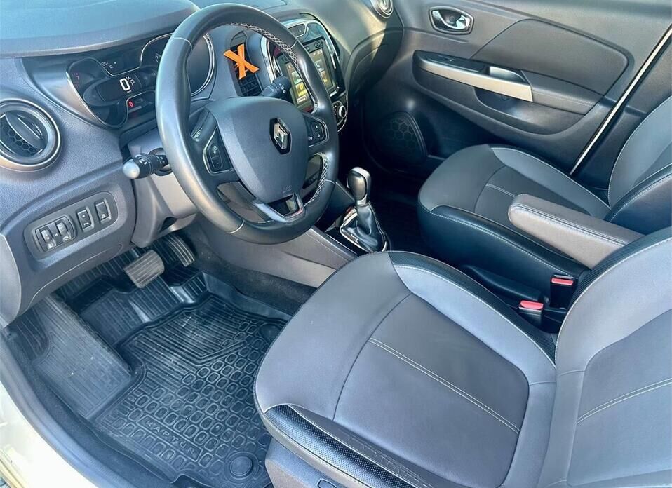 Renault Kaptur, I 1.6 CVT (114 л.с.)
