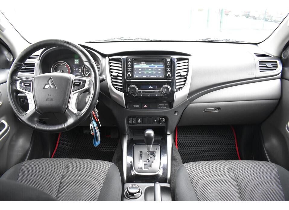 Mitsubishi L200 2.4d AT (154 л.с.) 4WD