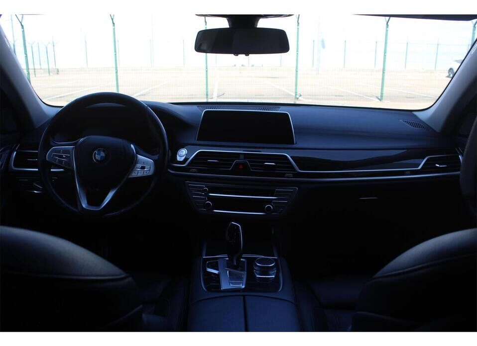 BMW 7 серии, VI (G11/G12) Рестайлинг 730Ld xDrive 3.0d AT (249 л.с.) 4WD