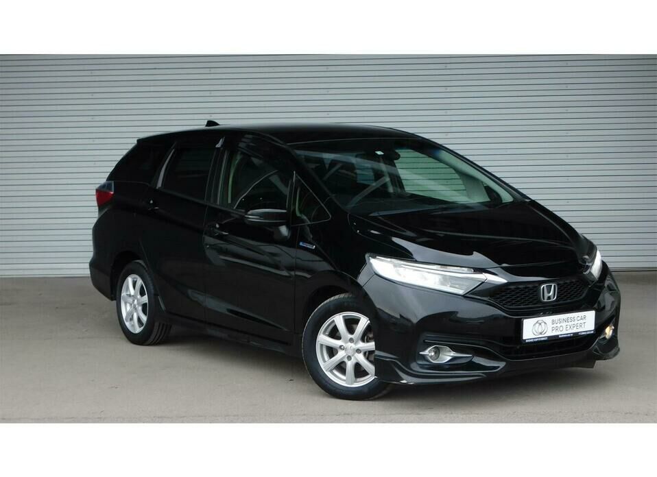 Honda Shuttle 1.5hyb AMT (110 л.с.)