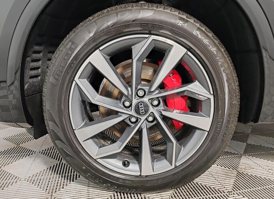 Audi Q5 L 2.0 AMT (190 л.с.) 4WD