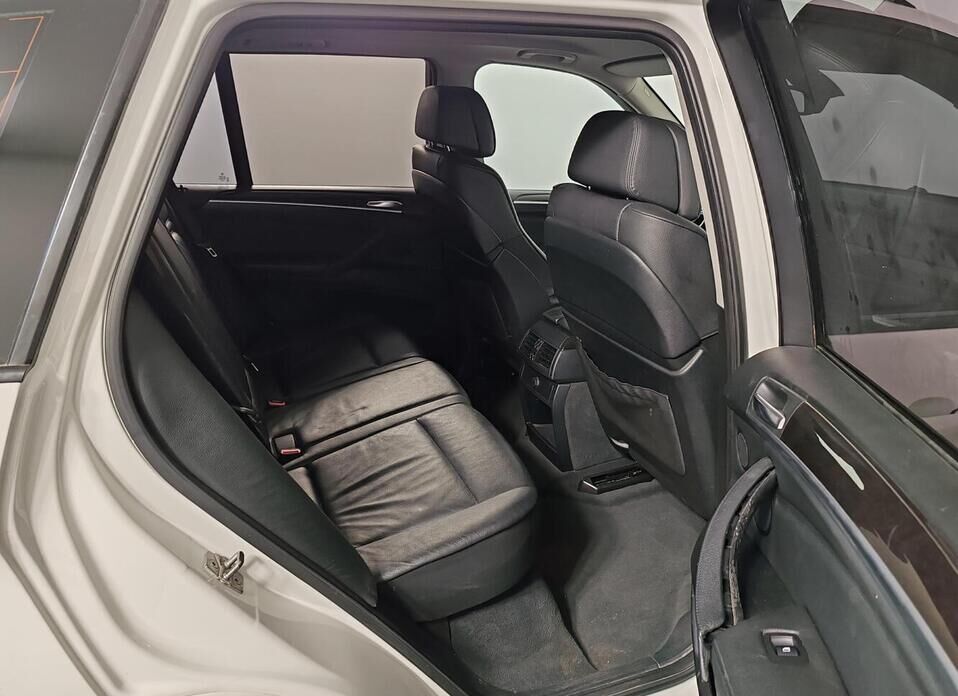 BMW X5, II (E70) Рестайлинг 35i 3.0 AT (306 л.с.) 4WD