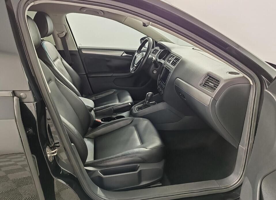 Volkswagen Jetta 1.4 AMT (122 л.с.)
