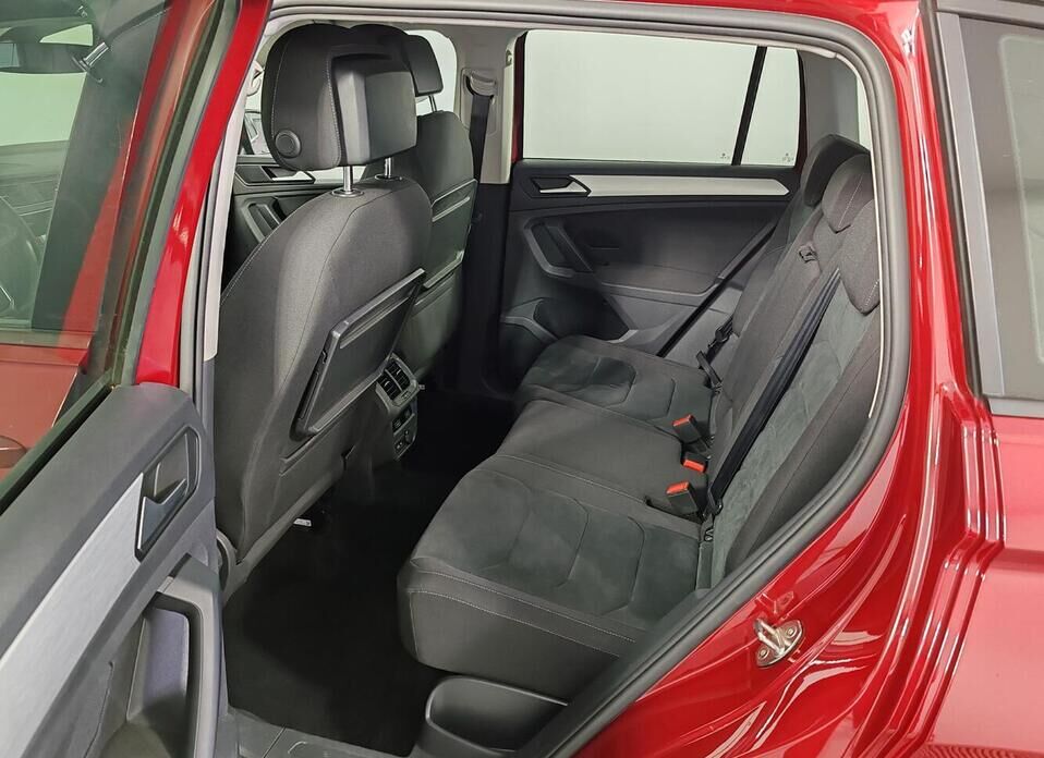 Volkswagen Tiguan 1.4 AMT (150 л.с.)