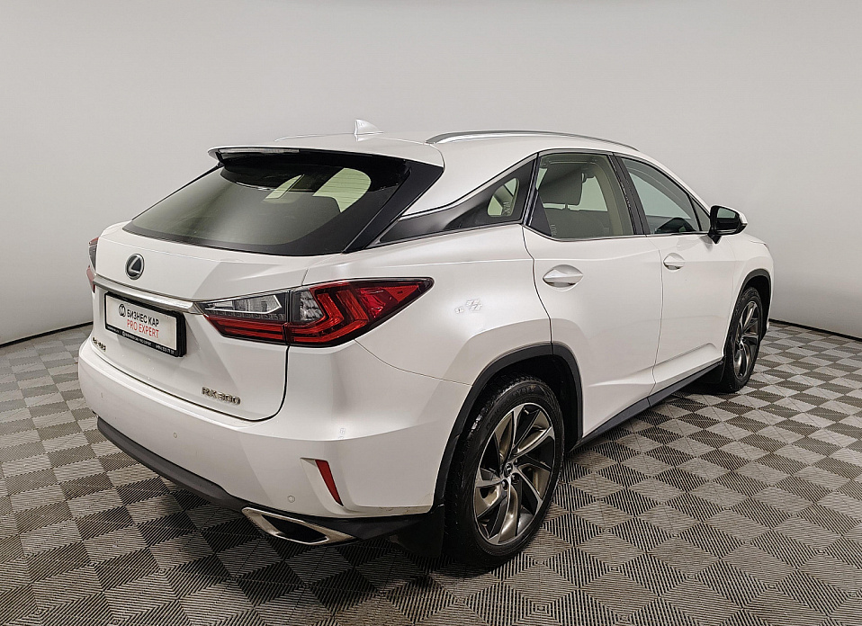 Lexus RX, IV 300 2.0 AT (238 л.с.) 4WD