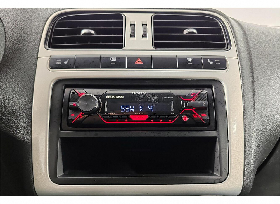 Volkswagen Polo, V 1.6 MT (105 л.с.)