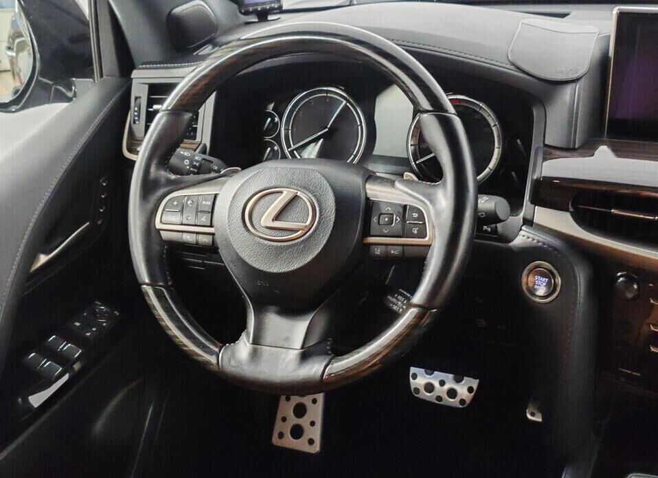 Lexus LX, III Рестайлинг 2 570 5.7 AT (367 л.с.) 4WD