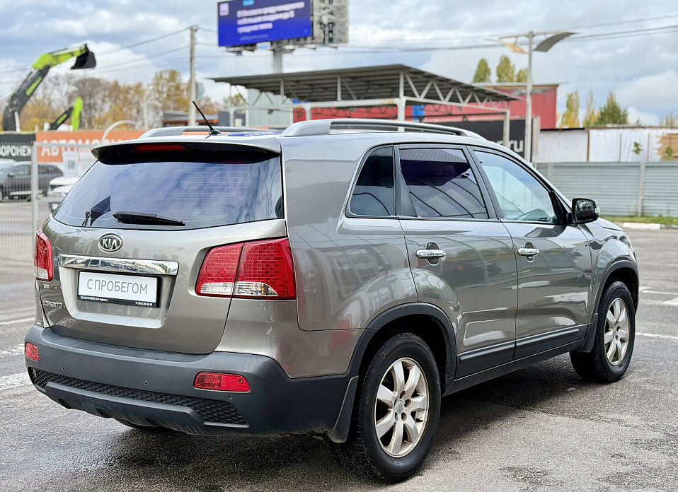Kia Sorento, II 2.4 AT (175 л.с.) 4WD