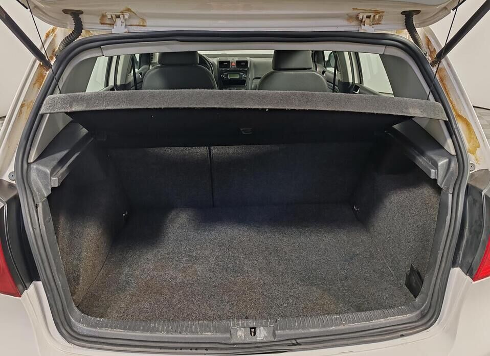 Volkswagen Golf, V 1.6 MT (102 л.с.)