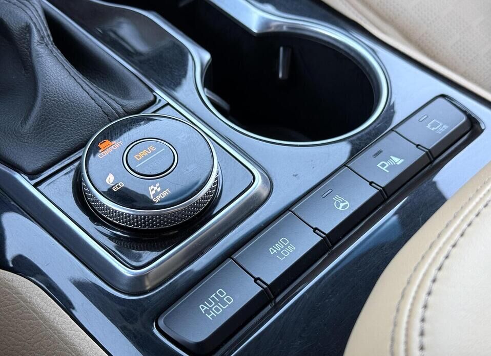 Kia Mohave, I Рестайлинг 2 3.0d AT (249 л.с.) 4WD