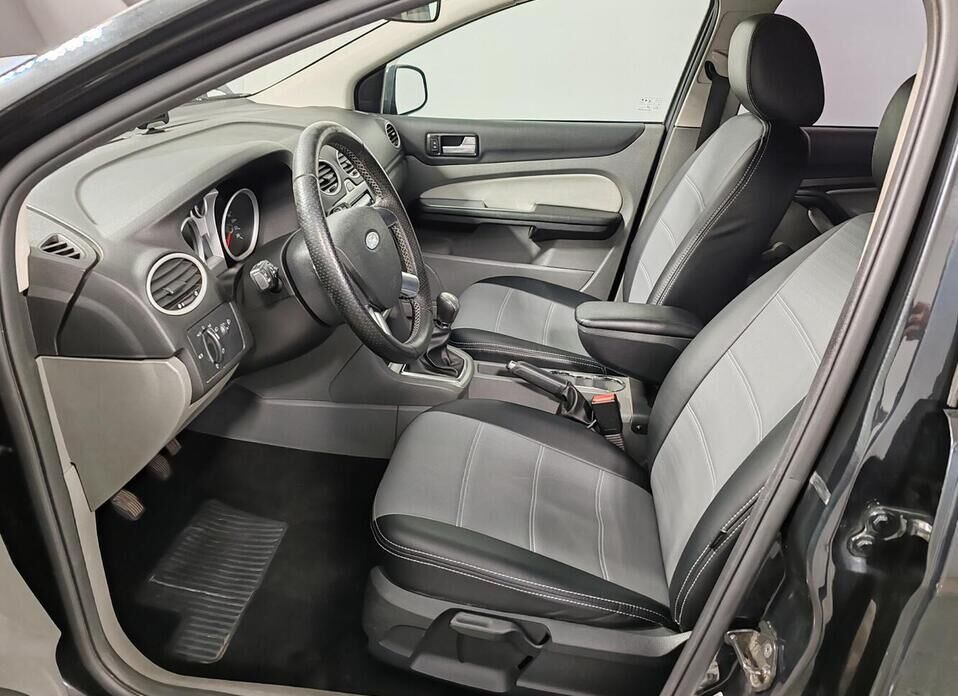 Ford Focus, II Рестайлинг 1.8 MT (125 л.с.)