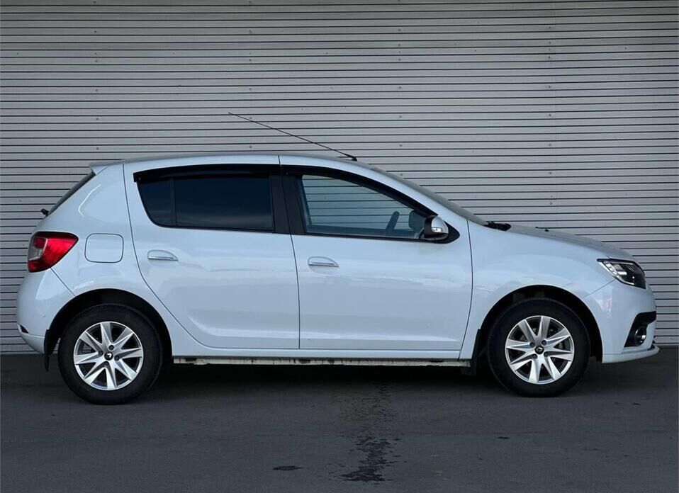 Renault Sandero, II Рестайлинг 1.6 MT (113 л.с.)