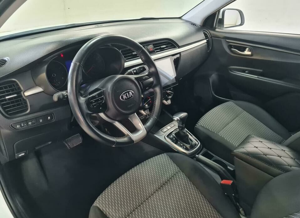 Kia Rio 1.6 AT (123 л.с.)