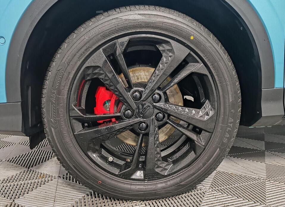 Geely Coolray, I Рестайлинг 1.5 AMT (147 л.с.)