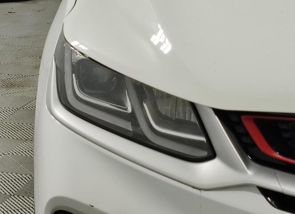 Geely Coolray, I 1.5 AMT (150 л.с.)