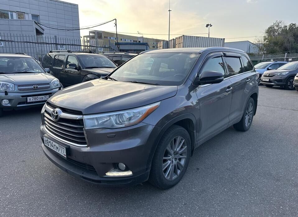 Toyota Highlander 3.5 AT (249 л.с.) 4WD