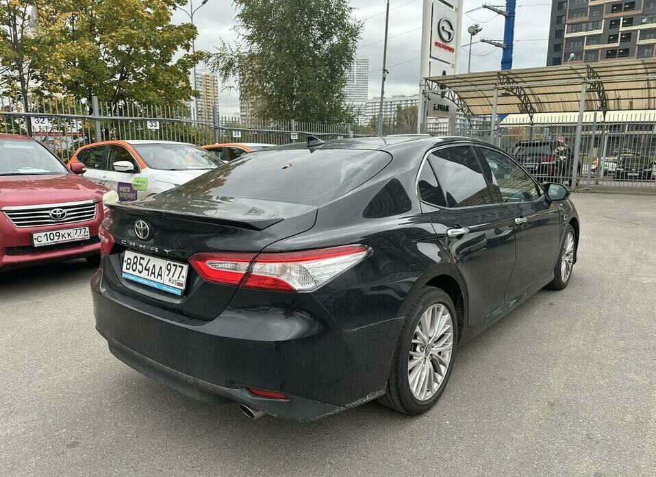 Toyota Camry 2.5 AT (181 л.с.)