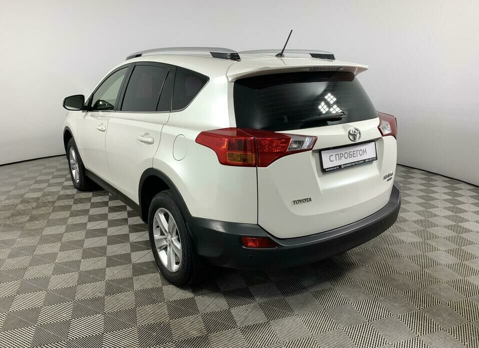 Toyota RAV4 2.2d AT (149 л.с.) 4WD