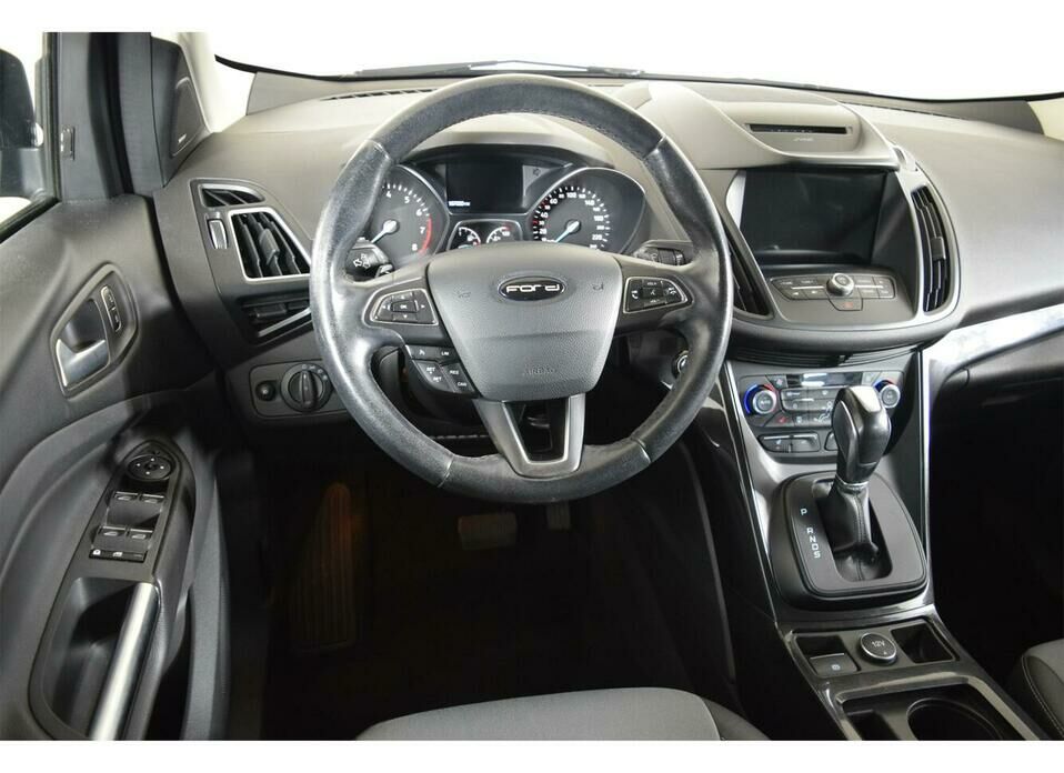 Ford Kuga 1.5 AT (182 л.с.) 4WD