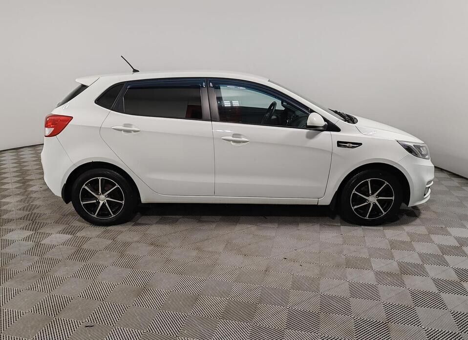 Kia Rio, III Рестайлинг 1.6 AT (123 л.с.)