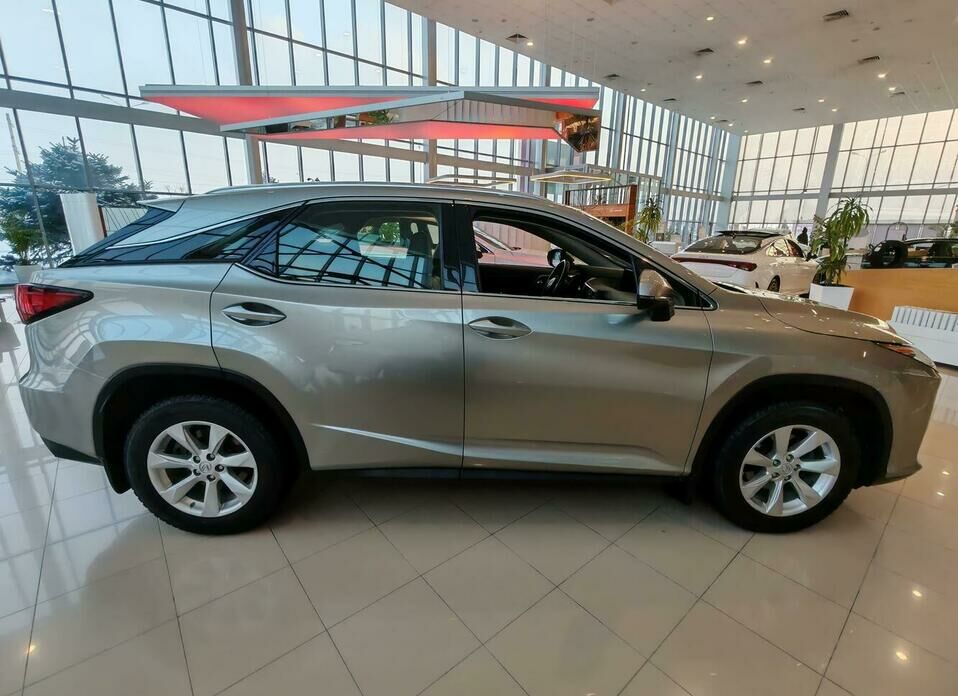 Lexus RX 200t 2.0 AT (238 л.с.) 4WD