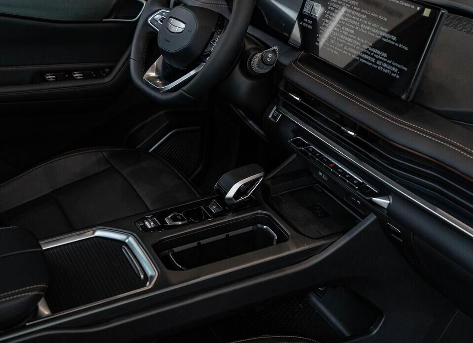 Geely Okavango, I Рестайлинг 2.0 AMT (200 л.с.)