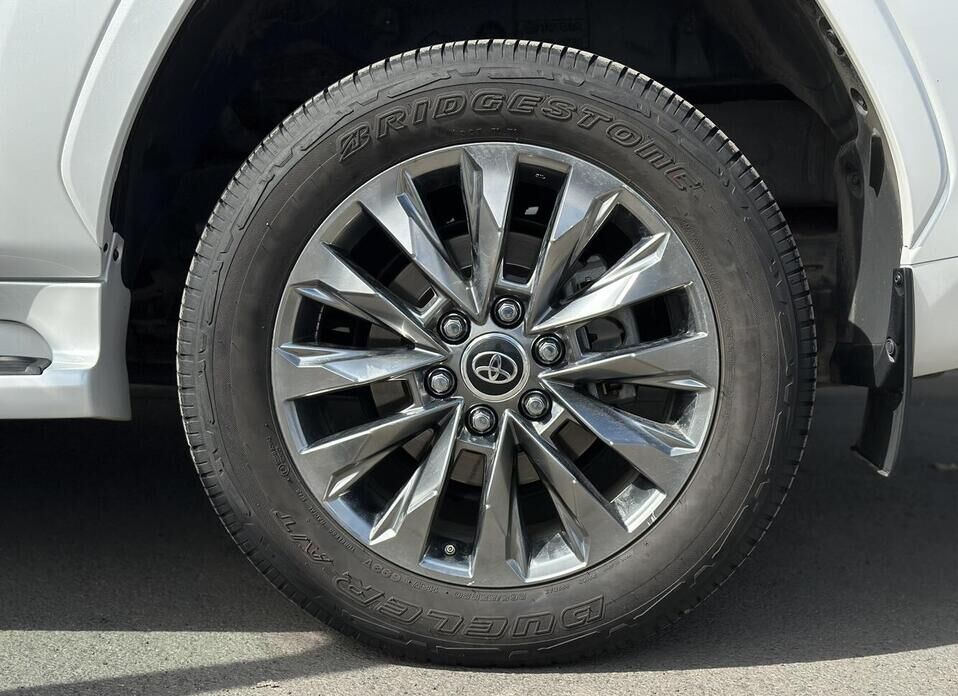 Toyota Land Cruiser, 300 Series 3.5 AT (415 л.с.) 4WD