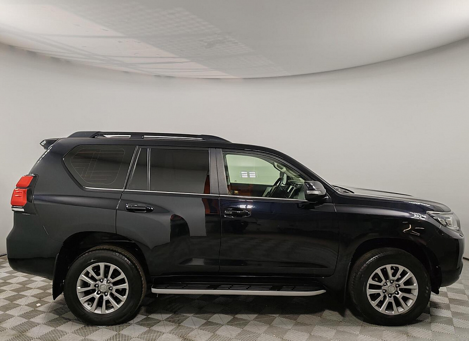 Toyota Land Cruiser Prado, 150 Series Рестайлинг 2 2.8d AT (177 л.с.) 4WD