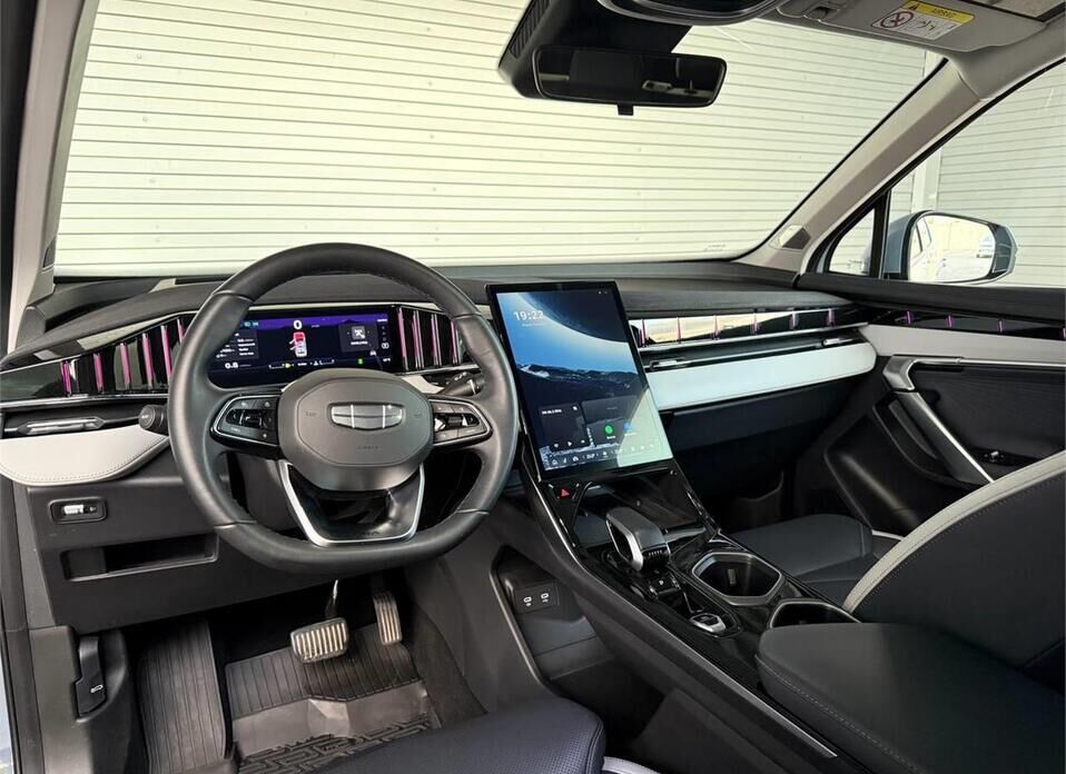 Geely Atlas, II 2.0 AMT (200 л.с.)