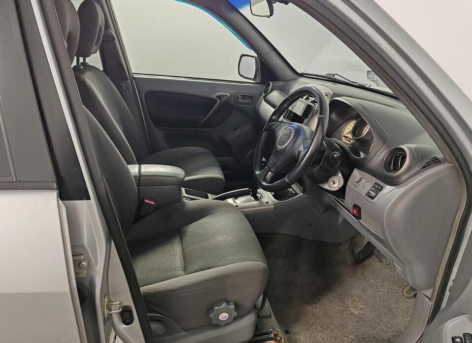 Toyota RAV4, II (XA20) 2.0 AT (152 л.с.) 4WD
