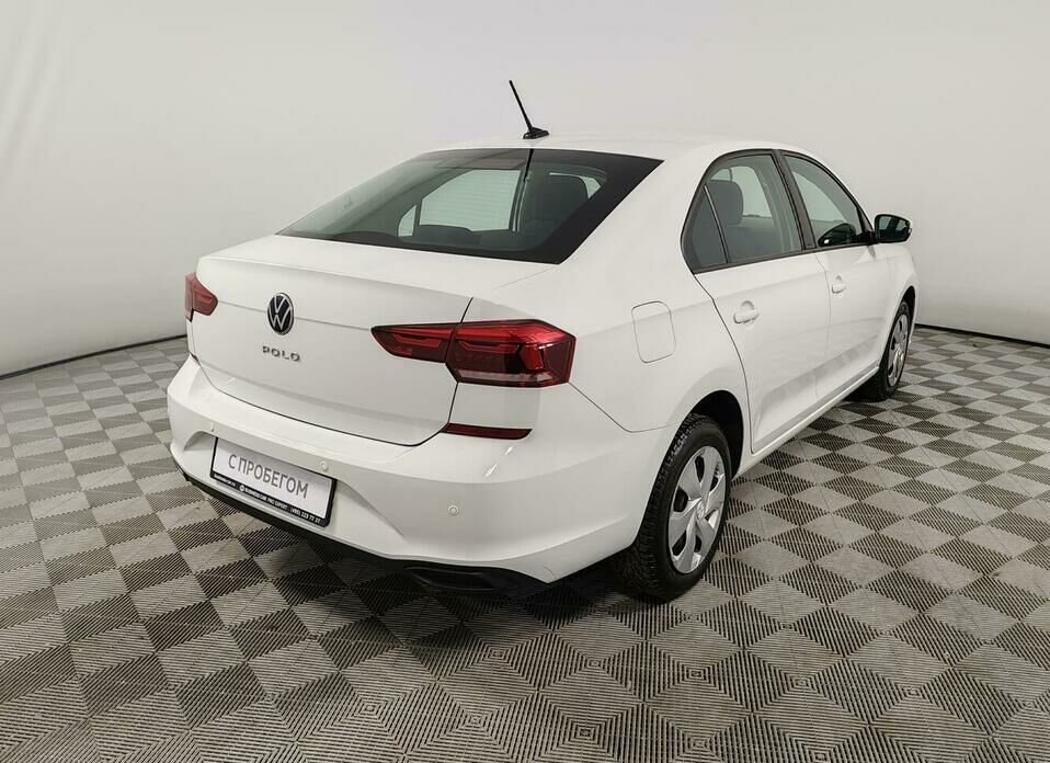 Volkswagen Polo 1.6 AT (110 л.с.)