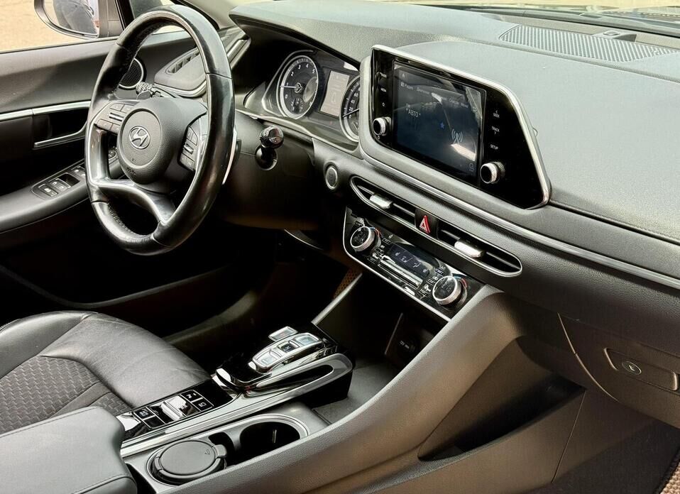 Hyundai Sonata, VIII (DN8) 2.0 AT (150 л.с.)