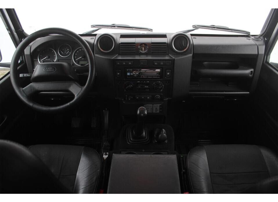 Land Rover Defender, I Рестайлинг 90 2.4d MT (122 л.с.) 4WD
