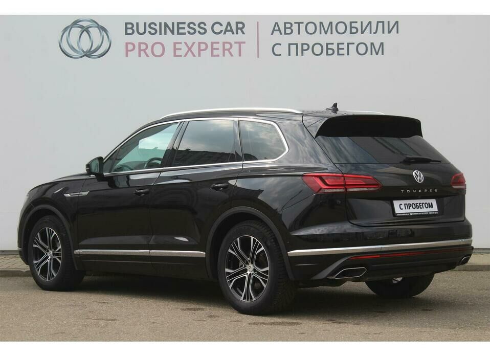 Volkswagen Touareg 3.0d AT (249 л.с.) 4WD