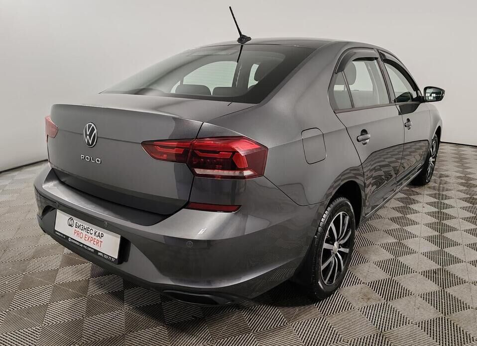 Volkswagen Polo 1.6 MT (110 л.с.)
