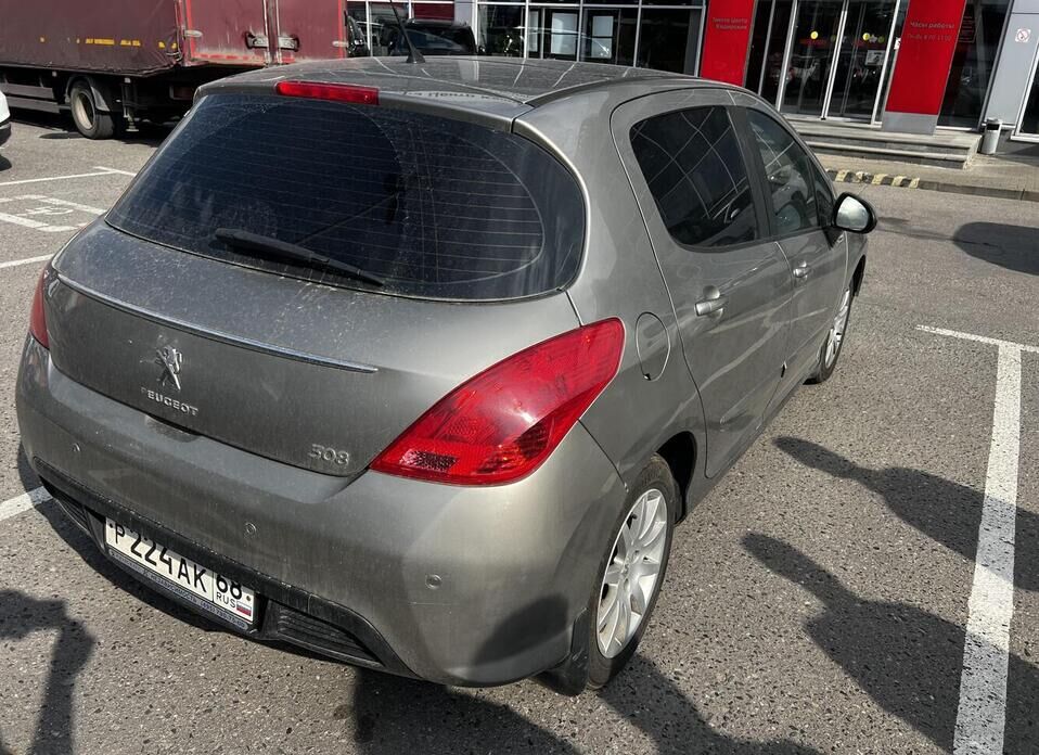 Peugeot 308 1.6 AT (120 л.с.)