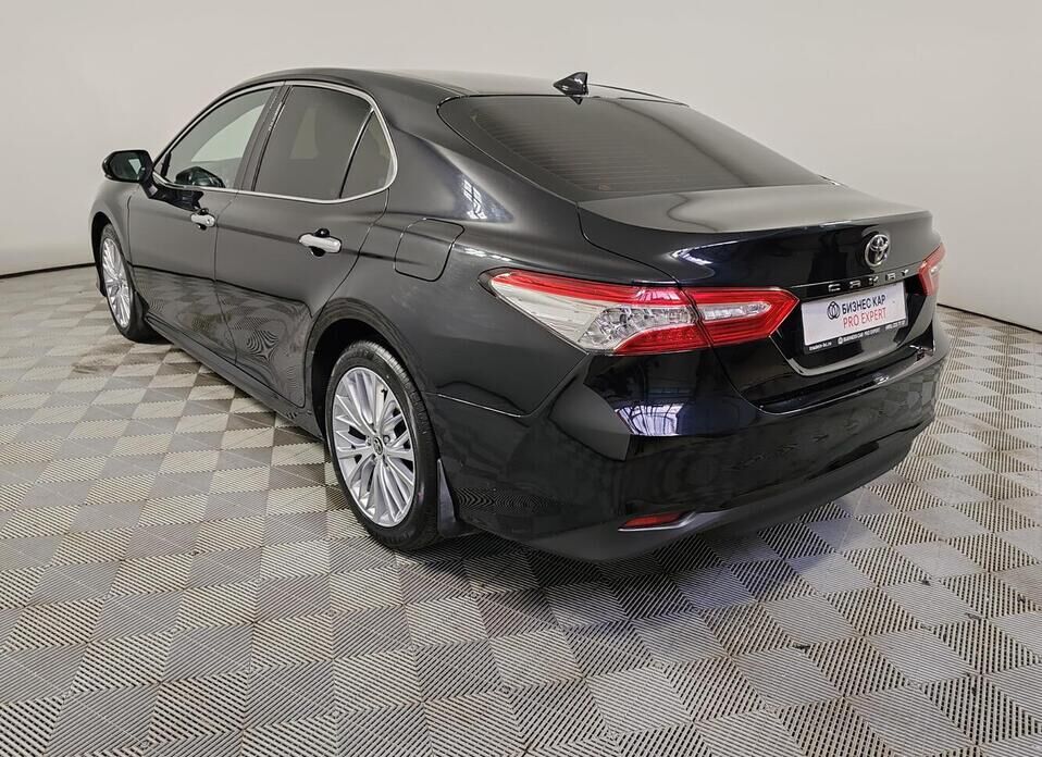 Toyota Camry, VIII (XV70) 2.5 AT (181 л.с.)