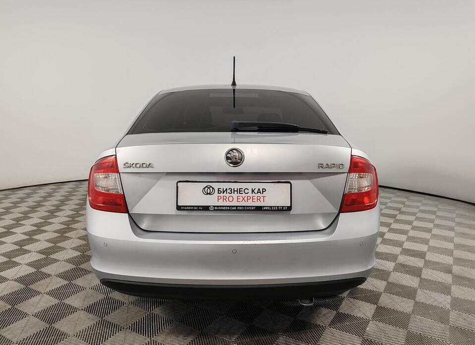 Skoda Rapid 1.6 AT (105 л.с.)