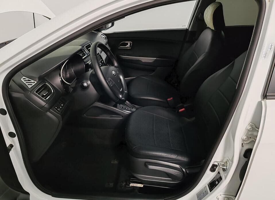 Kia Rio, III Рестайлинг 1.6 AT (123 л.с.)