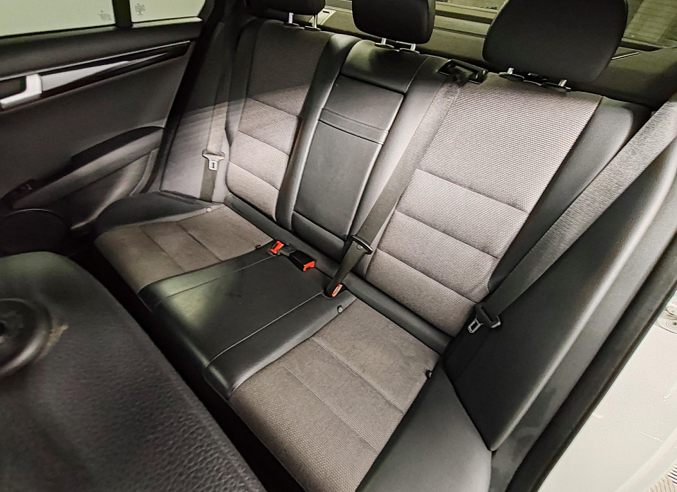 Mercedes-Benz C-Класс, III (W204) Рестайлинг 180 1.6 AT (156 л.с.)