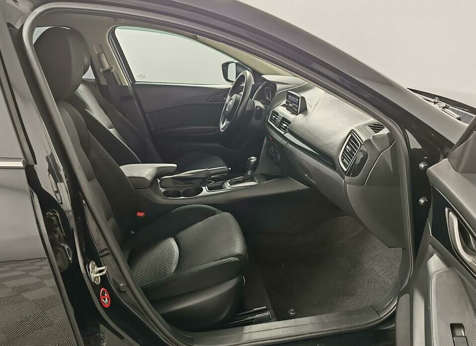 Mazda 3 1.6 AT (104 л.с.)
